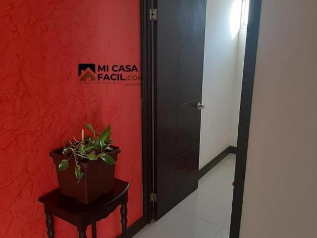 HERMOSA CASA DE 2 PLANTAS EN VENTA