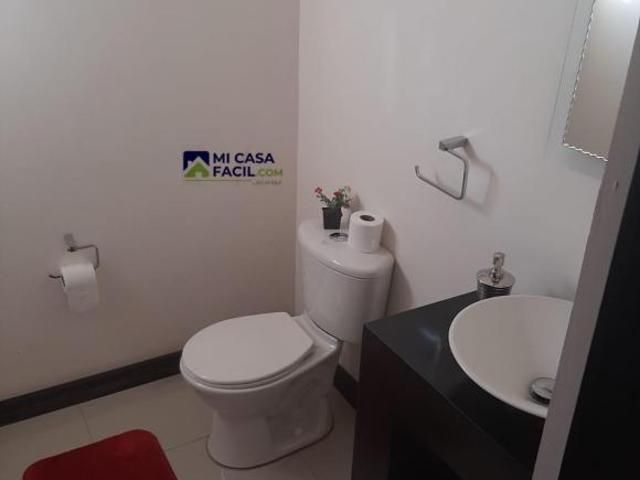 HERMOSA CASA DE 2 PLANTAS EN VENTA