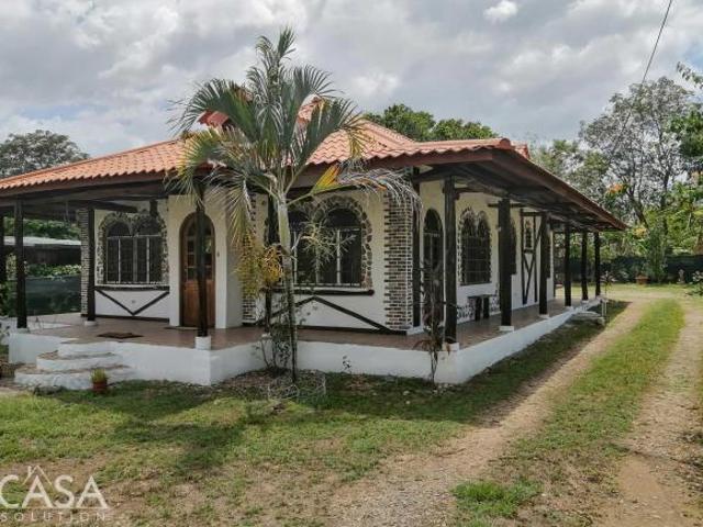 Hermosa casa de estilo campestre en venta en Chigoré, Penonomé, Coclé