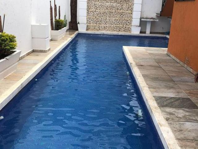 HERMOSA CASA DE UN PISO CON ALBERCA
