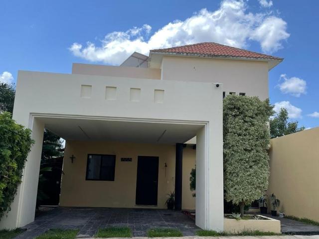 Casa en venta en Tixkokob, Yucatán