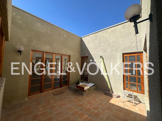 Hermosa casa en parcela