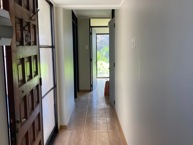 Hermosa Casa En Pasaje, A Pasos Del Metro, Amplio Jardín