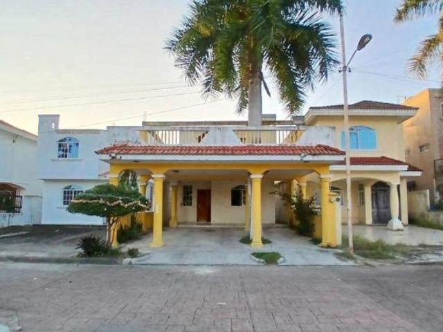 HERMOSA CASA EN POZA RICA