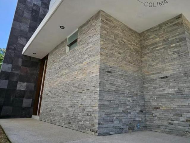 HERMOSA CASA EN VENTA DENTRO DE CLUB SANTIAGO