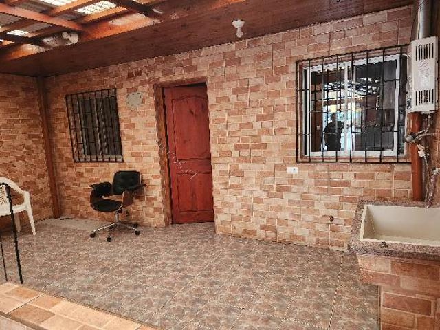Casa en arriendo en Villa Jardín La Granja, Provincia de Santiago