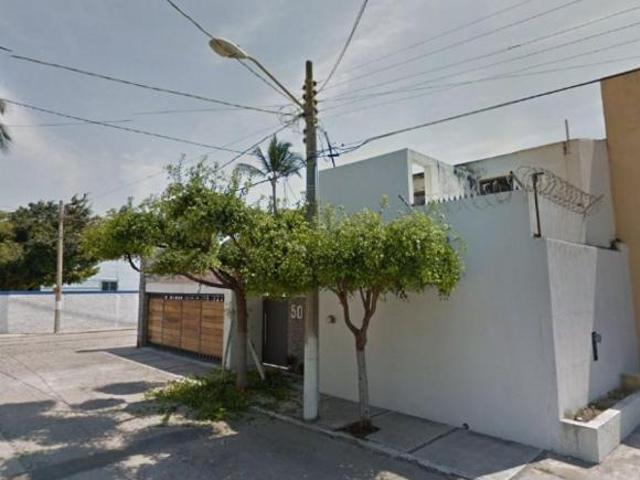 HERMOSA CASA MANZANILLO DE 600 M2 EN VENTA!
