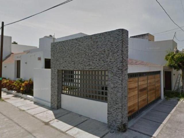 HERMOSA CASA MANZANILLO DE 600 M2 EN VENTA!
