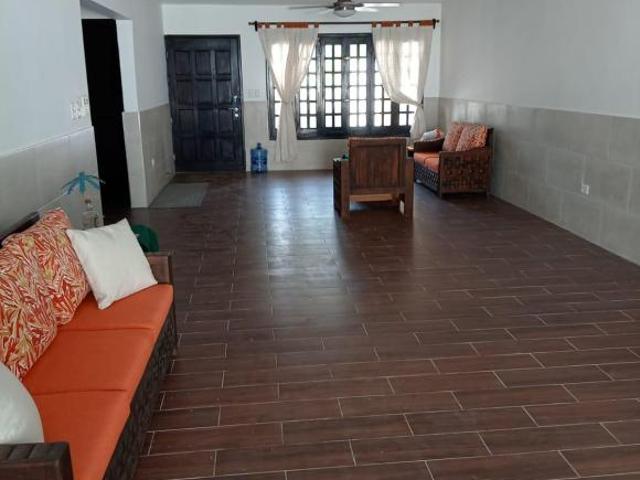 HERMOSA CASA TIPO DUPLEX, 200 MTS DEL MAR