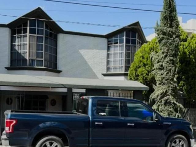 Hermosa casa ubicada en exelente zona de la ciudad