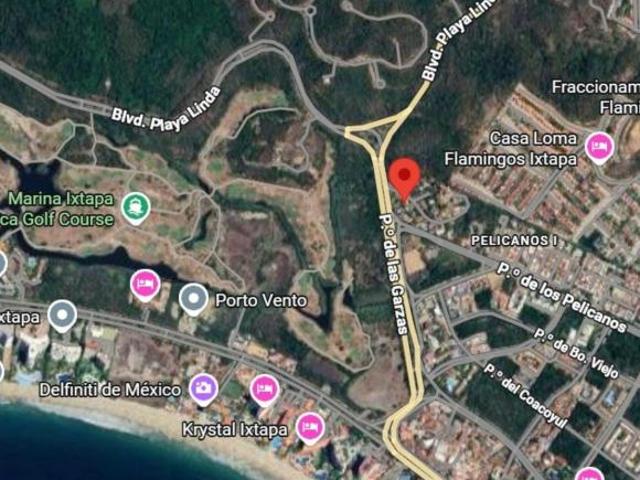 HERMOSA CASA UBICADA EN IXTAPA ZIHUATANEJO GRO. CON AMPLIO JARDIN