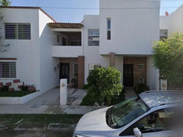 HERMOSA CASA UBICADA EN UNA GRAN ZONA DE MANZANILLO COLIMA