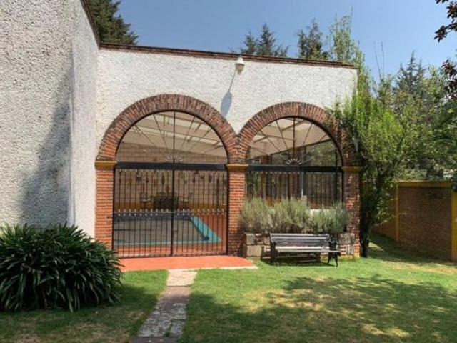 HERMOSA QUINTA EN EL AJUSCO CON CABALLERIZAS Y ALBERCA