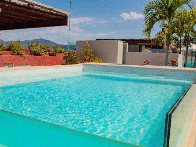 Hermoso Penthouse en Marina Ixtapa con Roof Garden y Alberca Privada