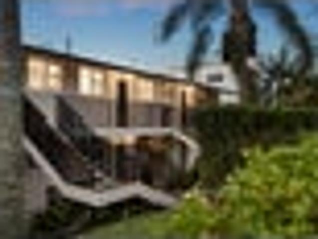 Apartment for rent in Saint Marys Bay, Auckland