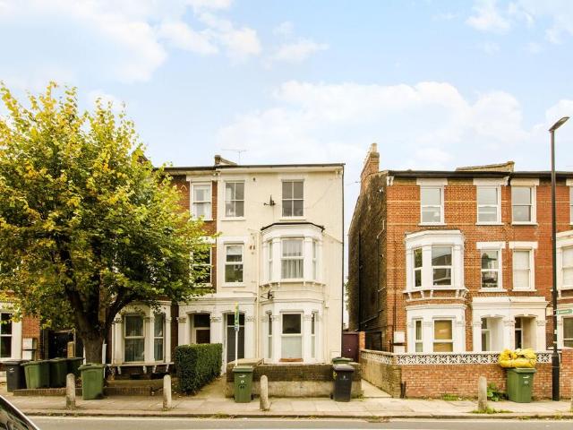 Apartment for rent in Loughborough Junction, Greater London