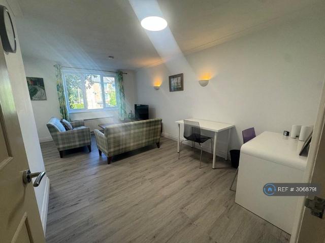 Apartment for rent in Sunnymead, Oxford