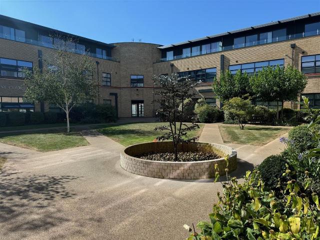 Apartment for rent in Slough