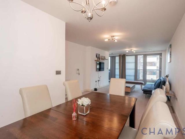 Apartment for rent in Silvertown, Greater London