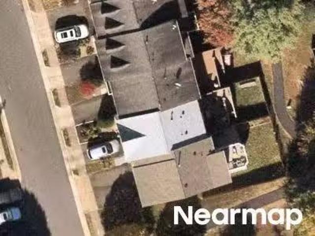 House for sale in Fairfax