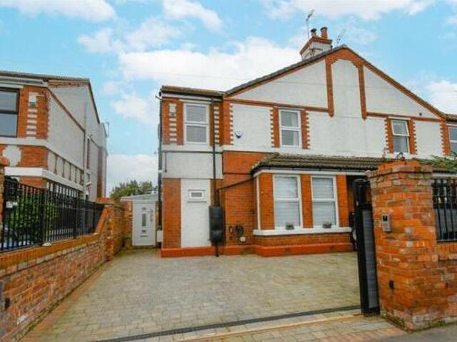 House for sale in Birkenhead
