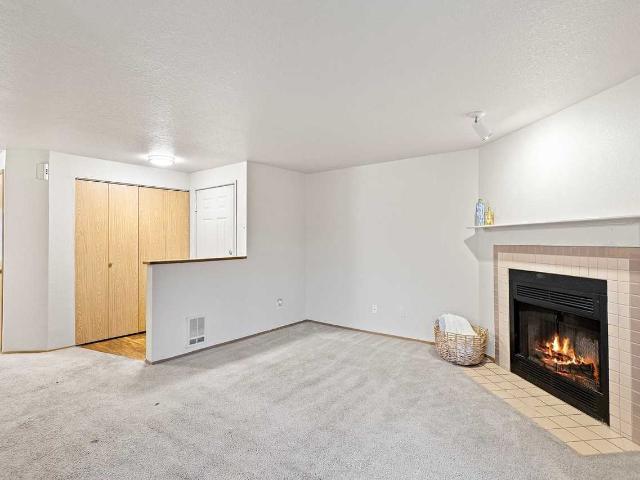 Apartment for rent in Kenmore Apartment for rent in Kenmore