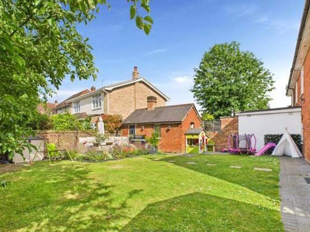 House for sale in Navestock Side, Essex