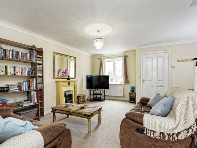 House for rent in Hounsome Fields, Priest Down
