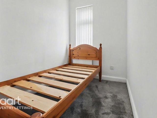 House for rent in Stoke Hill, West Midlands