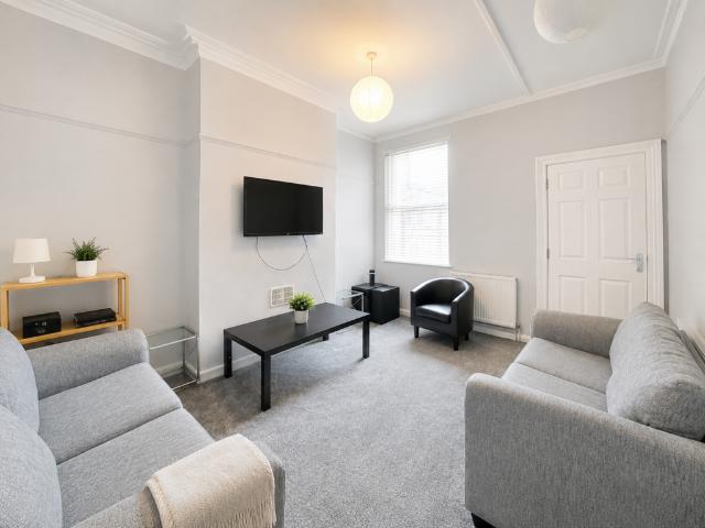 House for rent in Elmfield, Leicestershire
