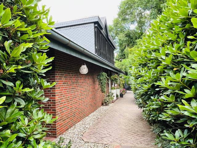 Villa kaufen in Ofenerdiek, Oldenburg