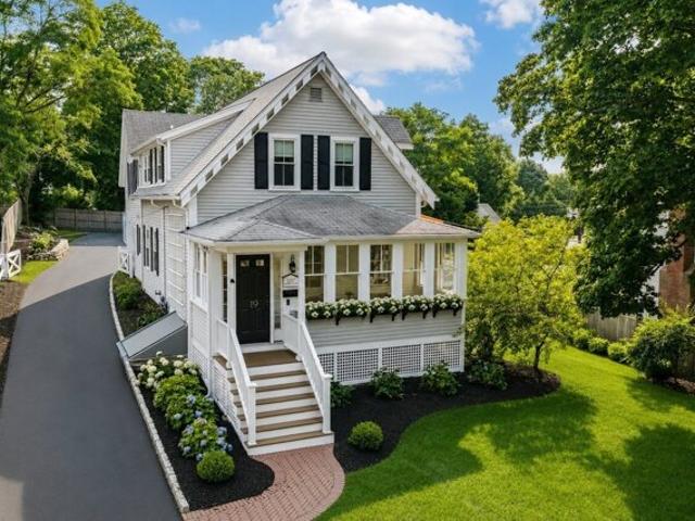House for sale in Hingham Center, Hingham