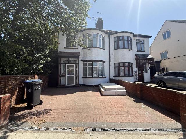 House for rent in Ponders End, Greater London