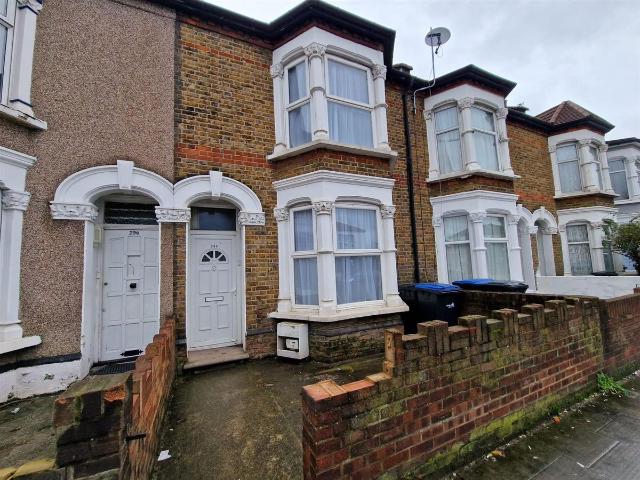 House for rent in London Borough of Enfield, Greater London
