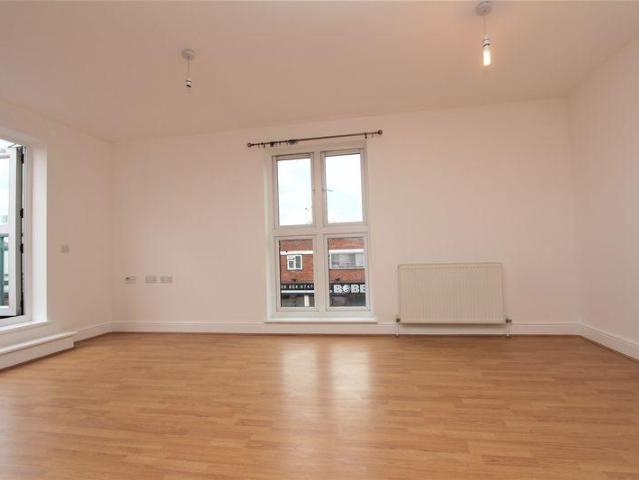 Apartment for rent in Enfield Highway, Greater London