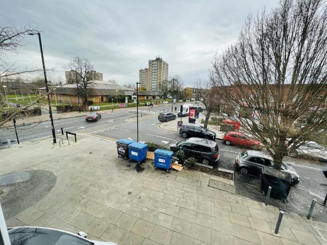 Apartment for rent in Enfield Wash, Greater London