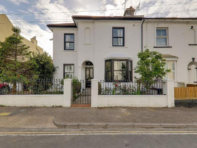 House for rent in Worthing, West Sussex
