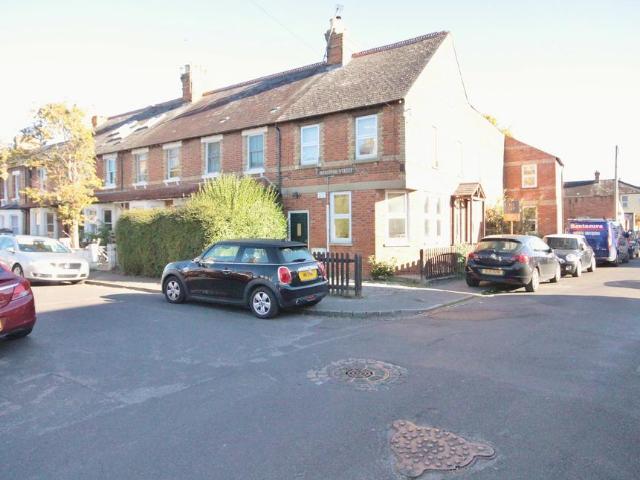 Apartment for rent in Robin Hood, The Slade