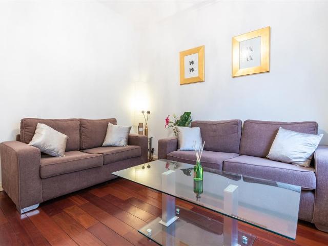 Apartment for rent in Mayfair, Greater London