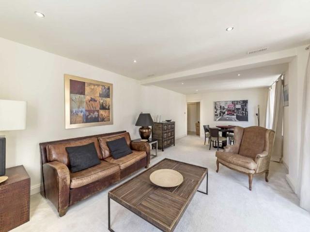 Apartment for rent in Mayfair, Greater London