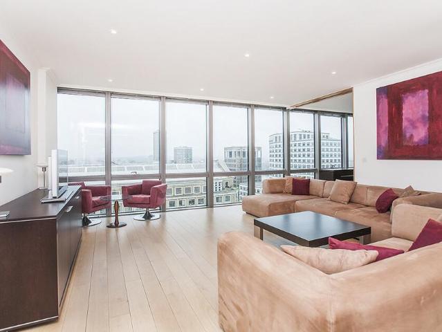 Apartment for rent in Canary Wharf, Greater London