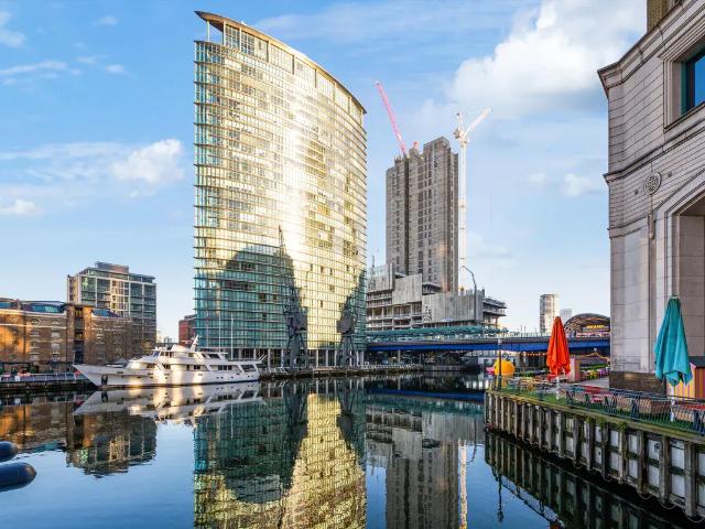 Apartment for rent in Canary Wharf, Greater London