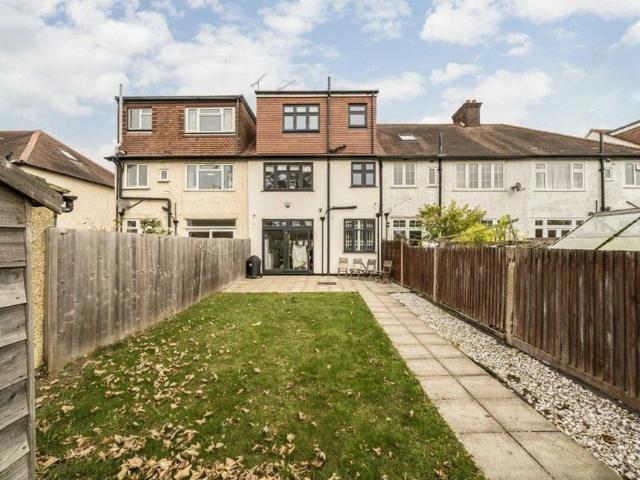 House for rent in Church End, Finchley