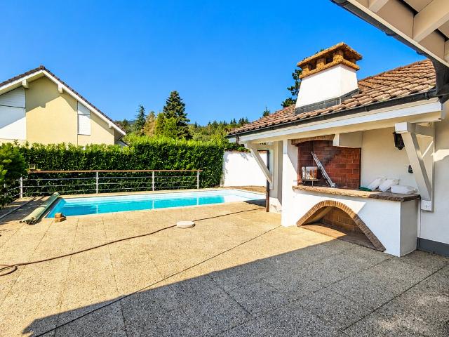 Einfamilienhaus mieten in Givrins, Waadt