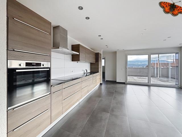 Attikawohnung kaufen in Chénens, Freiburg