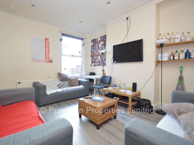 House for rent in Hyde Park, Leeds