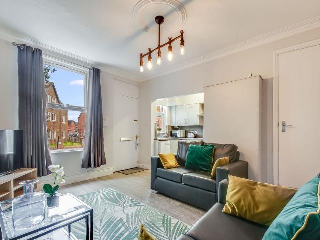 House for rent in Hyde Park, West Yorkshire