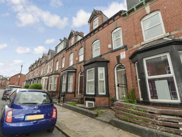 House for rent in Hyde Park, West Yorkshire