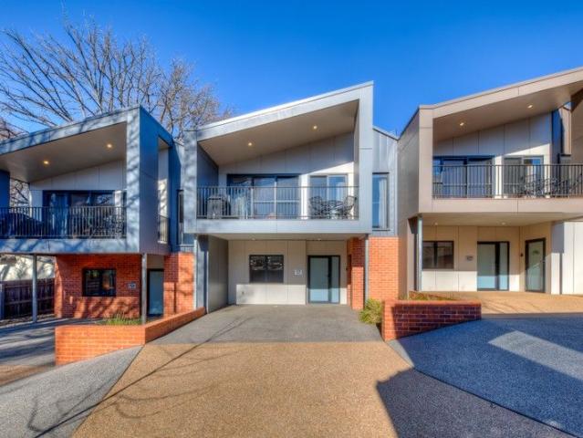 Townhouse for sale in Bright, Victoria