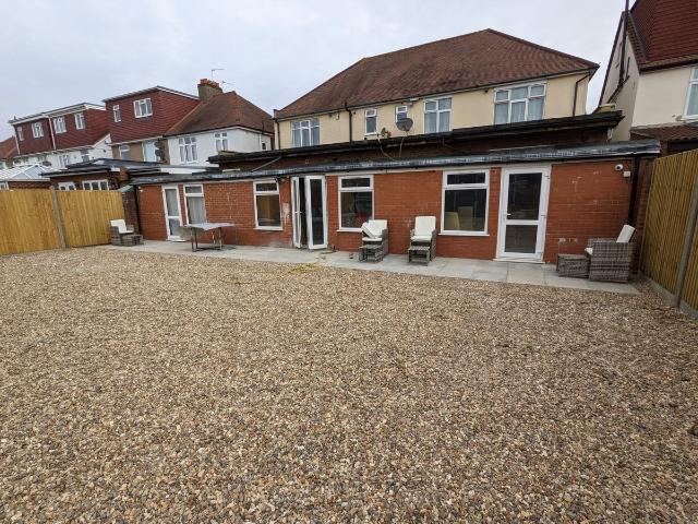 Room for rent in London Borough of Hounslow, Heston